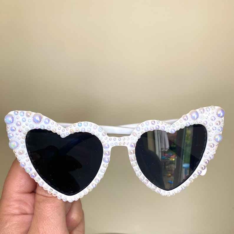 Bridal Heart Sunglasses: Pearl Embellished Wedding Sunglasses image 5
