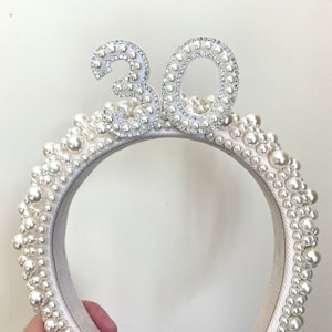 18º 21º 30º 40º 50º cumpleaños diadema de perlas 30º 40º tiara corona de cumpleaños cumpleaños marfil rojo negro regalo de cumpleaños personalizado imagen 3