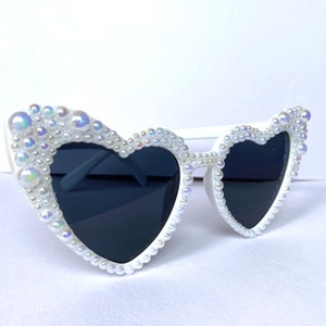 Bridal Heart Sunglasses: Pearl Embellished Wedding Sunglasses image 3