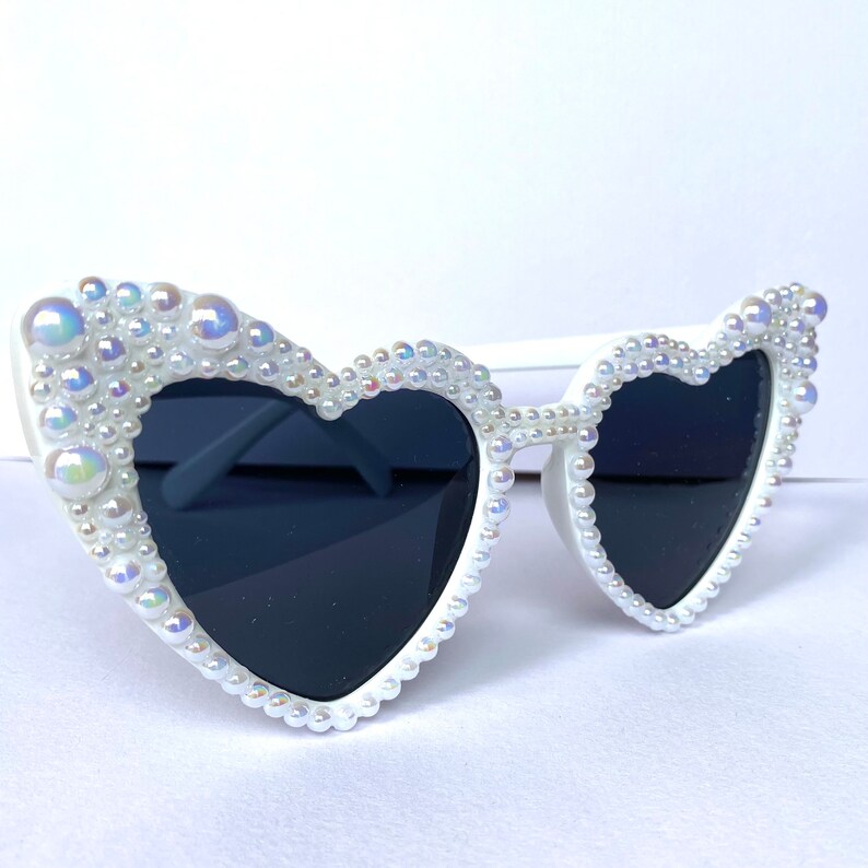 Bridal Heart Sunglasses: Pearl Embellished Wedding Sunglasses image 3