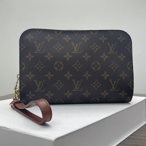 Louis Vuitton Clutch 