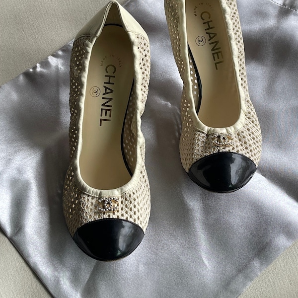 Rare CHANEL Cream & Black Stretch Mesh Patent Leather Heels