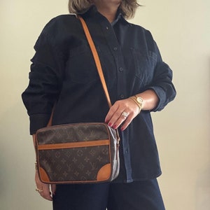 Authentic LOUIS VUITTON Monogram Mini Cartouchiere PM Authentic LOUIS VUITTON Monogram Mini Cartouchiere PM