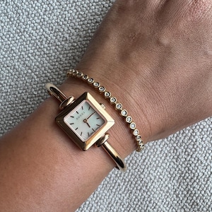 Rare Vintage GUCCI Mother of Pearl Square Women&#39;s Watch