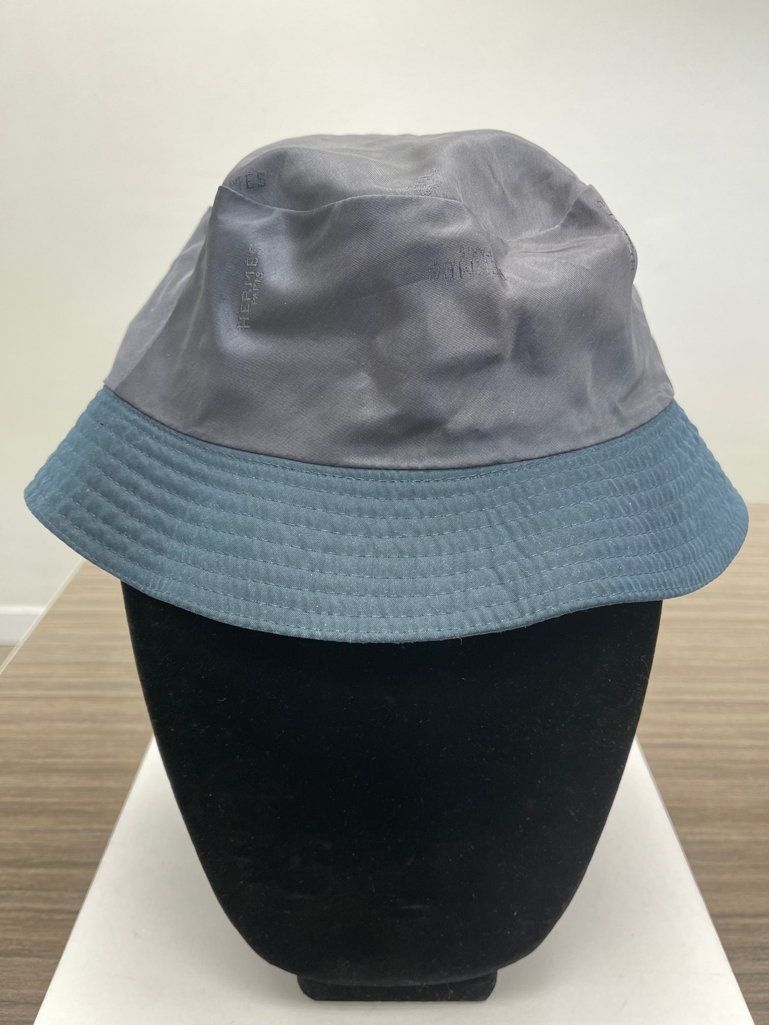 COPY - Hermès bucket hat Hermès Calvi Seashell Bucket Hat - Neutrals Hats  main image 2