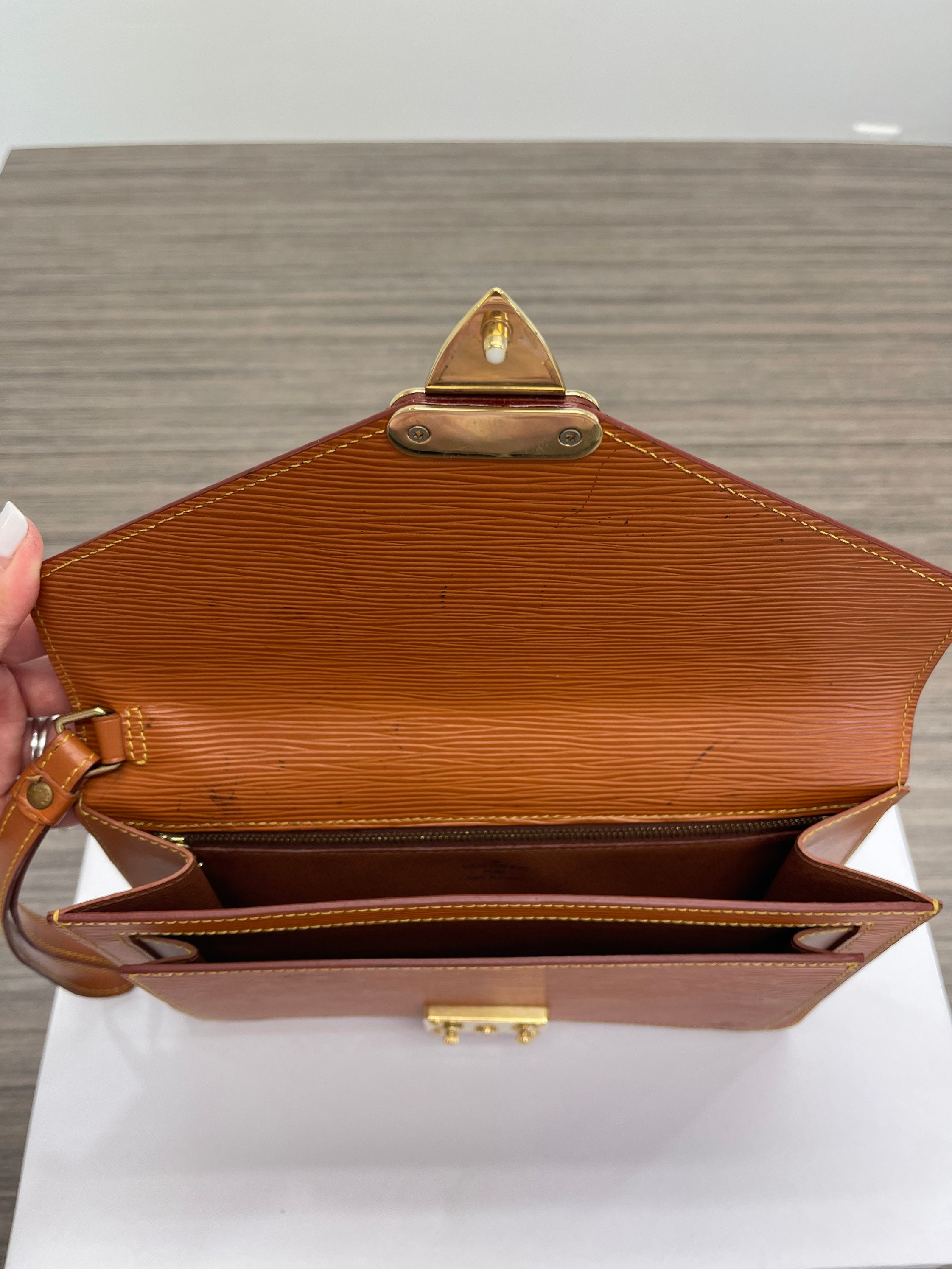 Louis Vuitton, Bags, Authentic Louis Vuitton Epi Pochette Sellier  Dragonne Clutch Bag