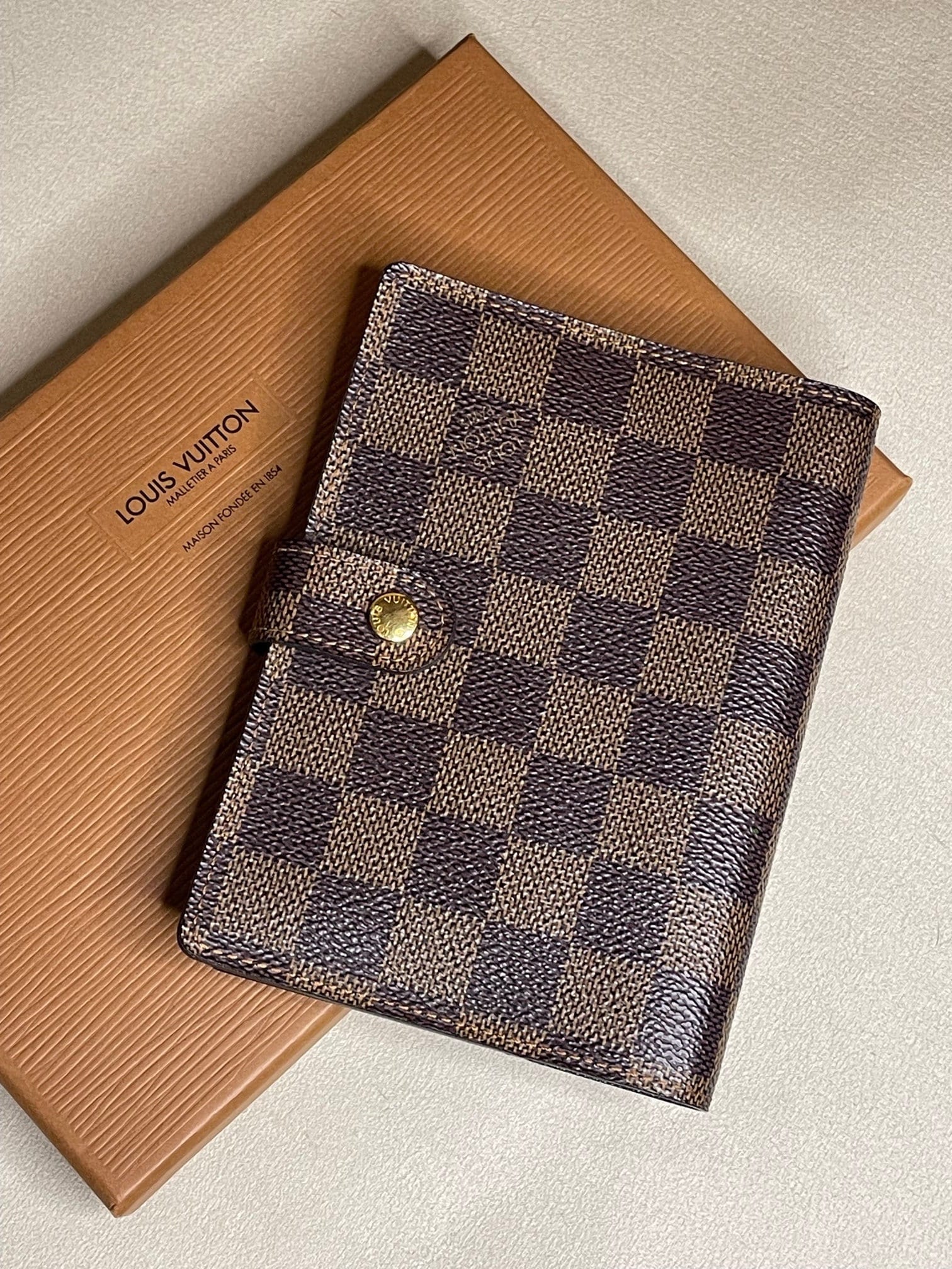 Louis Vuitton Damier Graphite Agenda MM Notebook Cover In Excellent  Condition.