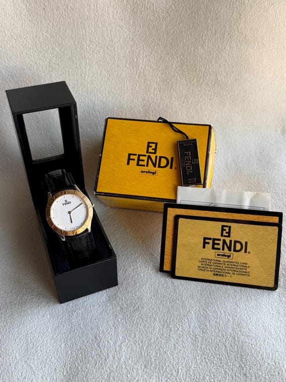 381 FENDI メンズ 時計 350J ゴールド ブラック ヴィンテージ FENDI - 381 FENDI メンズ 時計 350J ゴールド ブラック