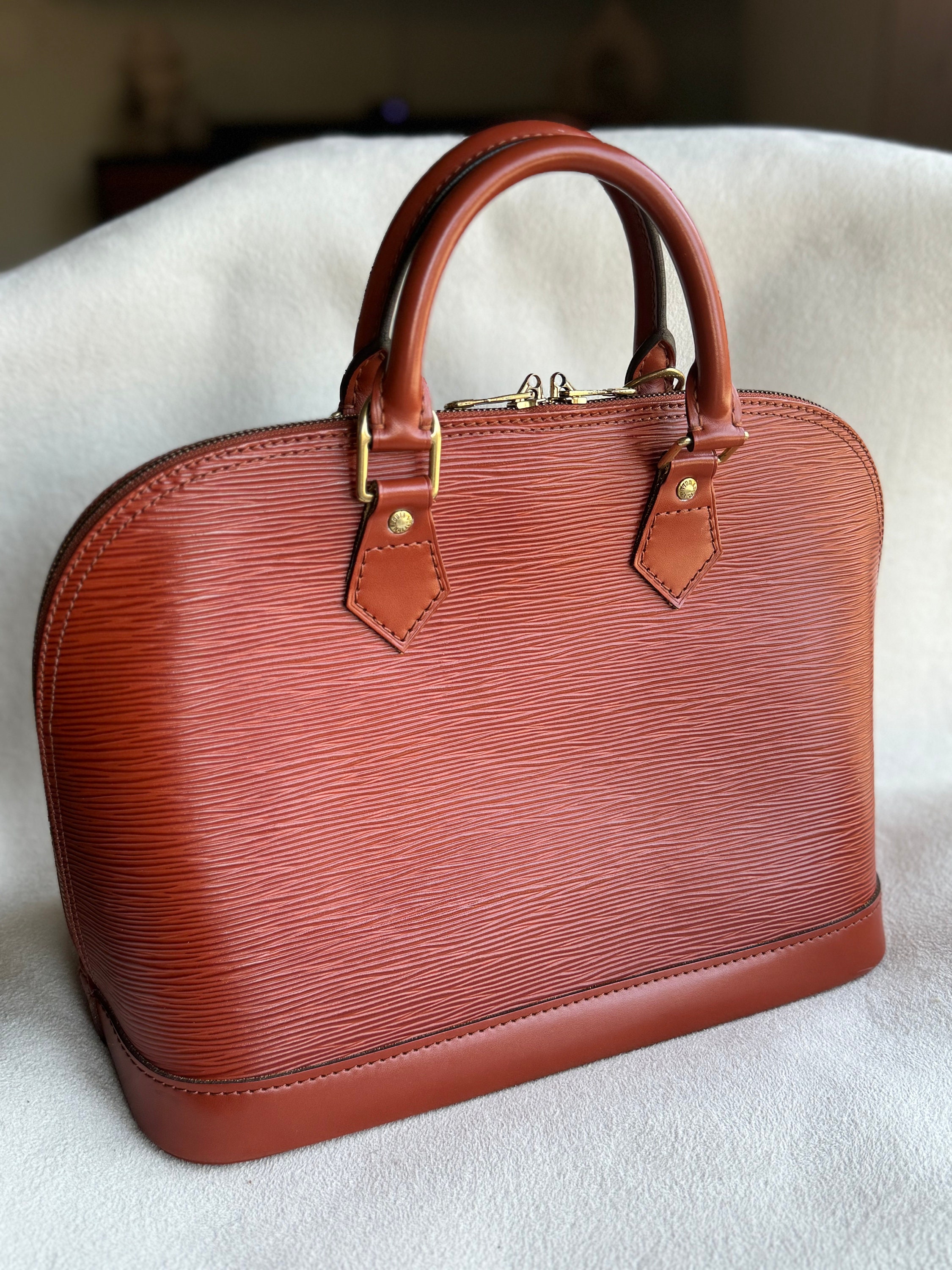 【VINTAGE LOUIS VUITTON】Alma アルマ PM Vintage Louis Vuitton Alma PM ○ Labellov ○ Buy and Sell