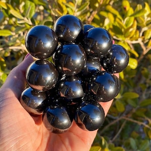 24mm Magnetic Hematite Spheres (Buy 4 get 1 free)