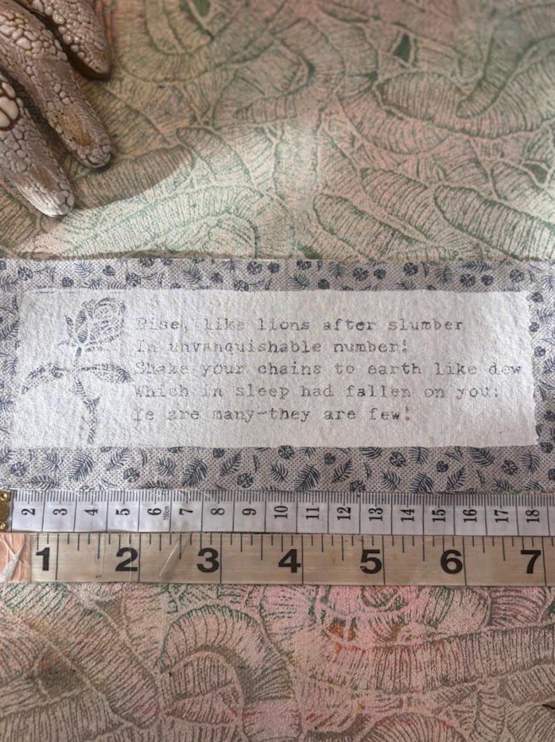 Het masker van anarchie gedicht punk patch herrijst als leeuwen na slaap light floral shirt