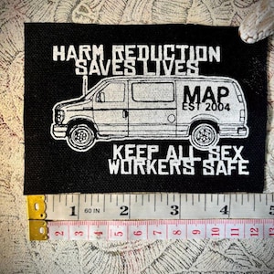 Écusson de collecte de fonds pour la camionnette MAP par WISH, centre d'accueil | réduction des méfaits sauve des vies | patch punk | approvisionnement sûr | droits des femmes