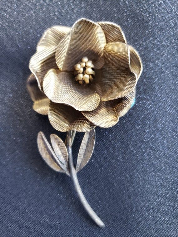 Vintage textured bronze -tone brooch