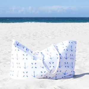 Personalisierte Segel weg weiße Bootstasche, Anker und Rettungsring Große Strandtasche mit individuellem Namen, Sommerferien-Bootstasche, große Pooltasche