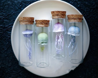 Micro Crochet Jellyfish Set of 4, Crochet Jellyfish, Crochet Gift, Handmade Jellyfish, Crochet Gift for her, Animals, Amigurumi