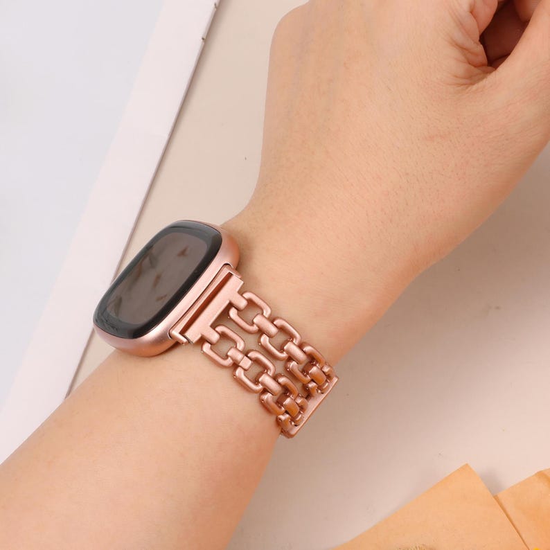 durable lightweight Fitbit Versa 4 strap