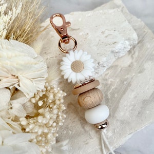 Large White Daisy keychain | Keys accessories | Silicone beaded keychain | Accessories for women