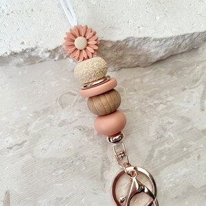 Peach Daisy lanyard | ID holder | Teacher lanyard | Silicone beaded lanyard | Accessories for women