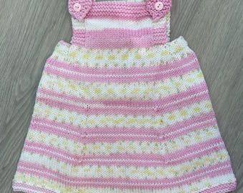 Robe chasuble pour bébé tricotée à la main en rose, jaune et blanc. 2 tailles