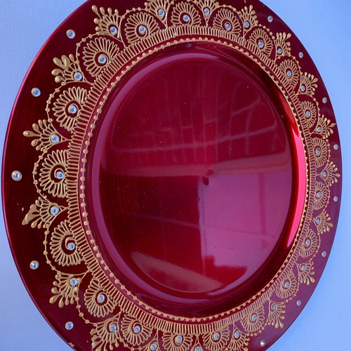 Red Henna shops charger plate
