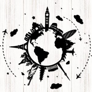 Op de afbeelding: Zwart-witte illustratie van een globe omringd door iconische bezienswaardigheden van over de hele wereld, waaronder de Eiffeltoren, Big Ben, het Vrijheidsbeeld en de Taj Mahal. De globe is omringd door een stippellijn die reissroutes voorstelt.
