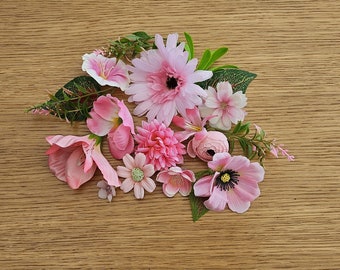 14 Pcs Artificial Silk Flowers Pale Pink Colour Mix, Faux Flower Craft Heads & Leaves