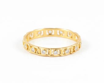 Link Chain Eternity Ring 14k Solid Gold Moissanite Bezel Set Wedding Band Modern Engagement Anniversary Gift