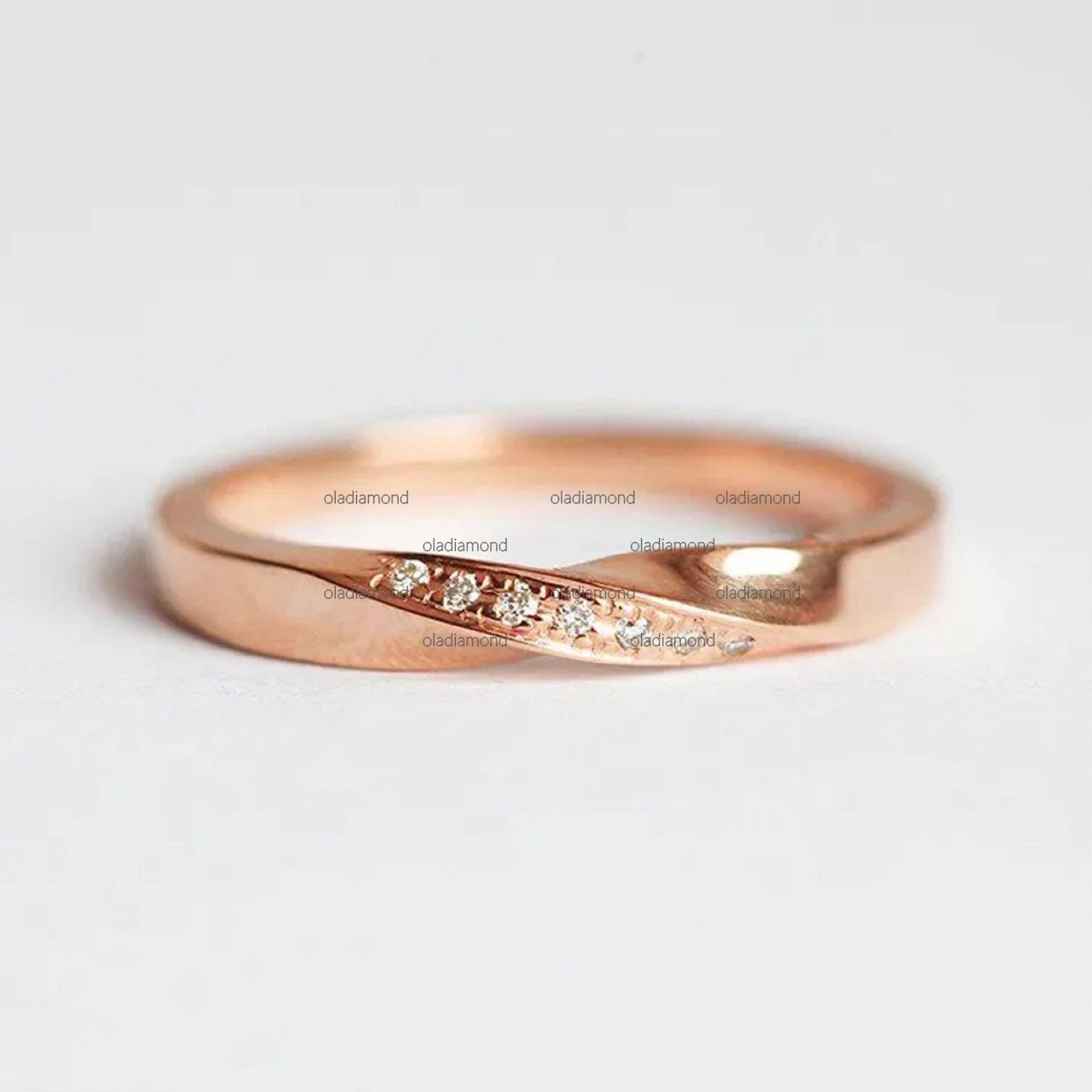 Mobius Gold 14K Gold Mobius Ring, Twist Wedding Ring With Elegant Mossanite Diamond ...