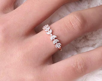 14k Gold Floral Wedding Band Ring: Lab Grown Diamond Leaf Vine