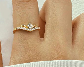 Crown Shape Chevron Ring 14k Gold Moissanite Lab Diamond V Shape Wedding Band Elegant Gift Special Occasion