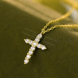 14k Solid Gold Round Moissanite Cross Charm Pendant Chain Minimalist Necklace, Moissanite Cross Charm Silver Pendent Necklace, Gift For Her