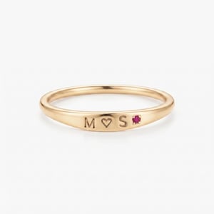 Anillo de sello cónico personalizado de oro de 14 quilates con rubí redondo y letra M grabada, alianza de boda solitaria con letra delicada y escritura personalizada.