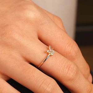 Schöner Schmetterlingsring, 10k Vergoldetes Runde Marquise Moissanite Schmetterling Verlobungsring, 14k Gold Schmetterling Ehering, Geschenk für Sie