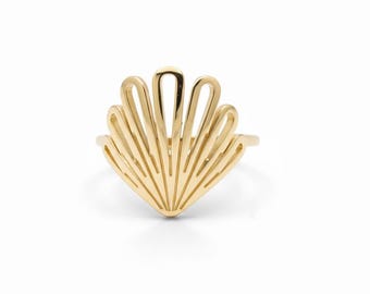 Coquille Shell Design Ring 14k Solid Gold Statement Coastal Chic Jewelry Ocean Inspired Elegant Modern Gift