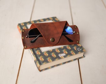 Handmade Leather Glasses Case: Unisex Sunglasses Protector
