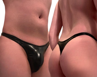 String Vinyle Masculin Look latex  forme Anatomique, Hommes Lingerie