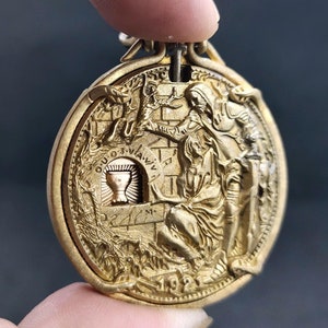 Roman Booteen Gold Moving Coin The Holy Grail Mechanical Medieval Templar Knight Quest The Church Eternal Life American Unique Carved EDC
