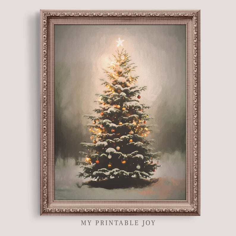 Peut inclure: Un sapin de No&euml;l enneig&eacute; avec des lumi&egrave;res scintillantes et des ornements color&eacute;s, encadr&eacute; dans un cadre rustique brun. L'arbre est &eacute;clair&eacute; par une douce lueur chaude, cr&eacute;ant une ambiance chaleureuse et festive.