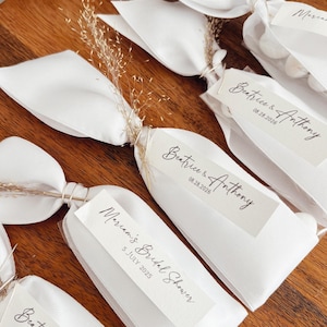 Wedding Almond Candy Favors For Guests, Bulk Engagement Favors, Bulk Wedding Candy, Personalized Gift, Unique Wedding Favors