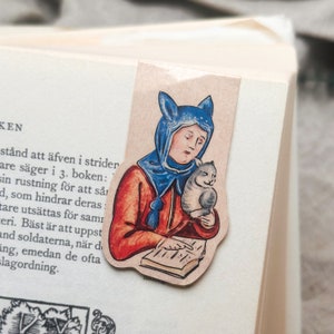Magnetic bookmark - MEDIEVAL CAT LOVER, Funny whimsical historical bookmark with magnet inspired by marginalia from medieval manuscript.