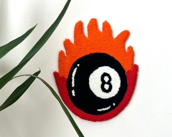 Punch Needle Magic 8 Ball – dekoracja ścienna: ręcznie robiony pikowany element dekoracyjny
