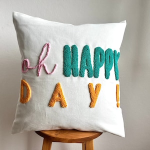 Oh Happy Day- Funda de almohada con aguja perforadora, Margarita colorida, Regalos de bienvenida, Decoración del hogar hecha a mano, Regalo con mechones, Funda de cojín de bordado