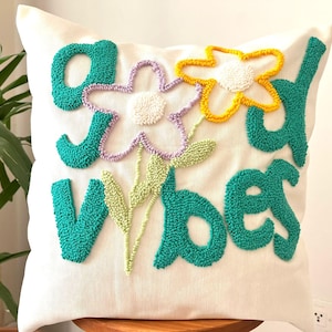 Good Vibes and Bunte Blumen Gestickter Punch Needle Kissenbezug, Handgefertigte Stickerei Dekoration