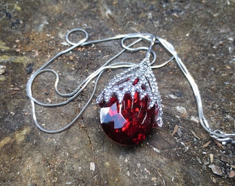 Talisman of feminine attractiveness and charm "The Guardian Heart"