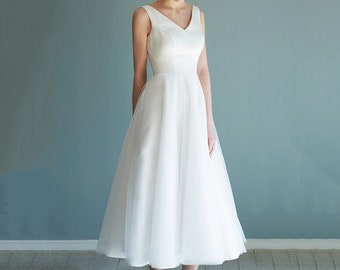 Simple short wedding dress, Civil wedding dress, Court house wedding dress, vintage bridal dress, Engagement photoshoot dress