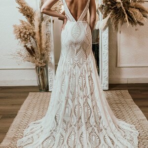 Spaghetti-Trägern Brautkleid mit Spur, Wunderschöne Brautkleider, Boho-Spitze-Hochzeitskleid, Strandhochzeitskleid Bild 3