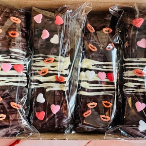 Vegan Love Brownie Box | Gluten-Free & Refined Sugar Free | Postable Gift UK | Heart Sprinkles | Dairy-Free Treats
