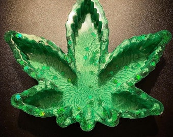 Custom Resin Ash Tray - Marijuana Leaf