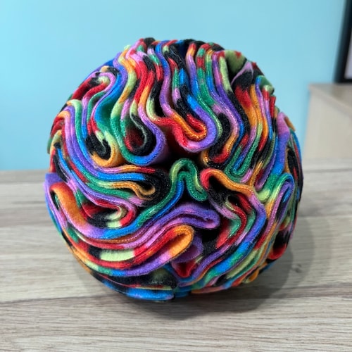 Snuffle ball - Rainbow zigzag snuffle ball - Enrichment toy - Snuffle ball for dogs - Dog toy - Rabbit toy - Pet toy - Handmade