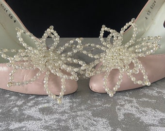 Pearl lotus flower shoe clips 3D pearl crystal flower shoe clips bridal shoe flower clips